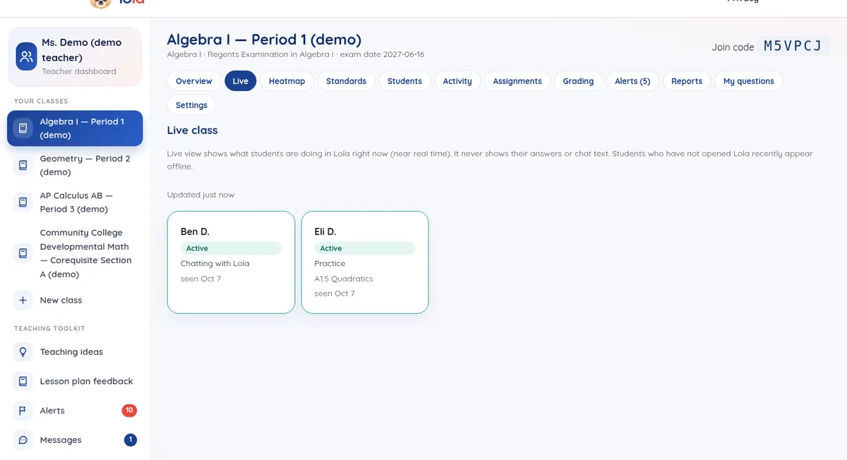 Live view grid for a demo class showing which students are active, idle or offline in Lola